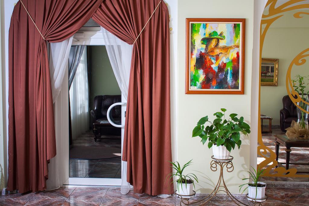 Astoria Hotel Ντνιπροπετρόφσκ Εξωτερικό φωτογραφία