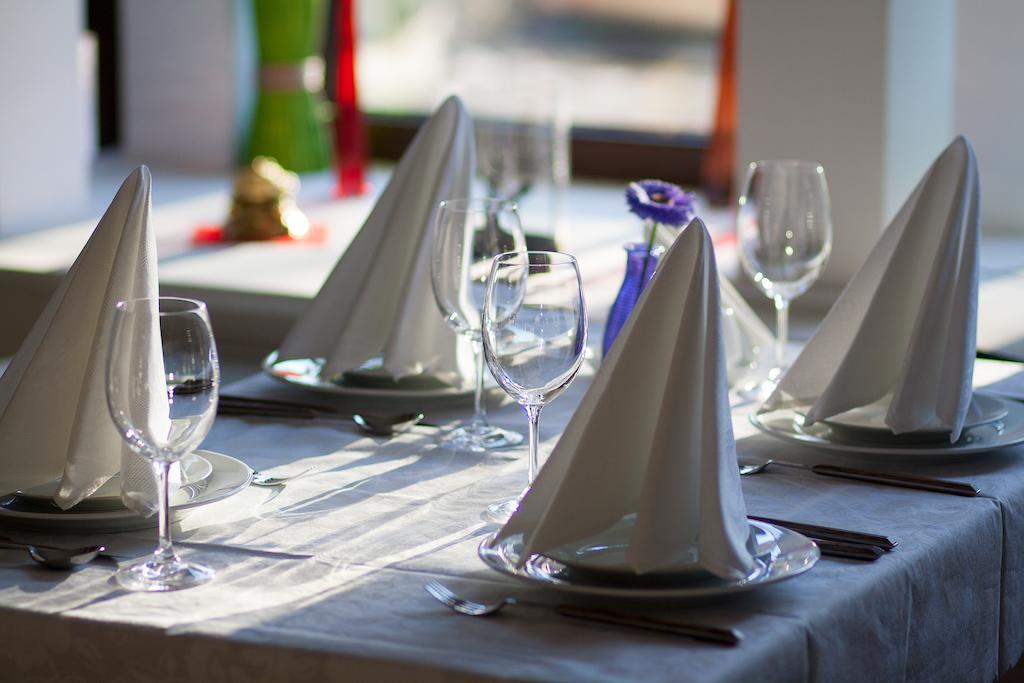 Astoria Hotel Ντνιπροπετρόφσκ Εξωτερικό φωτογραφία